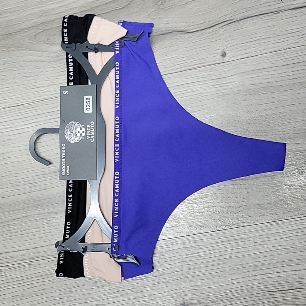 VINCE CAMUTO THONG.
